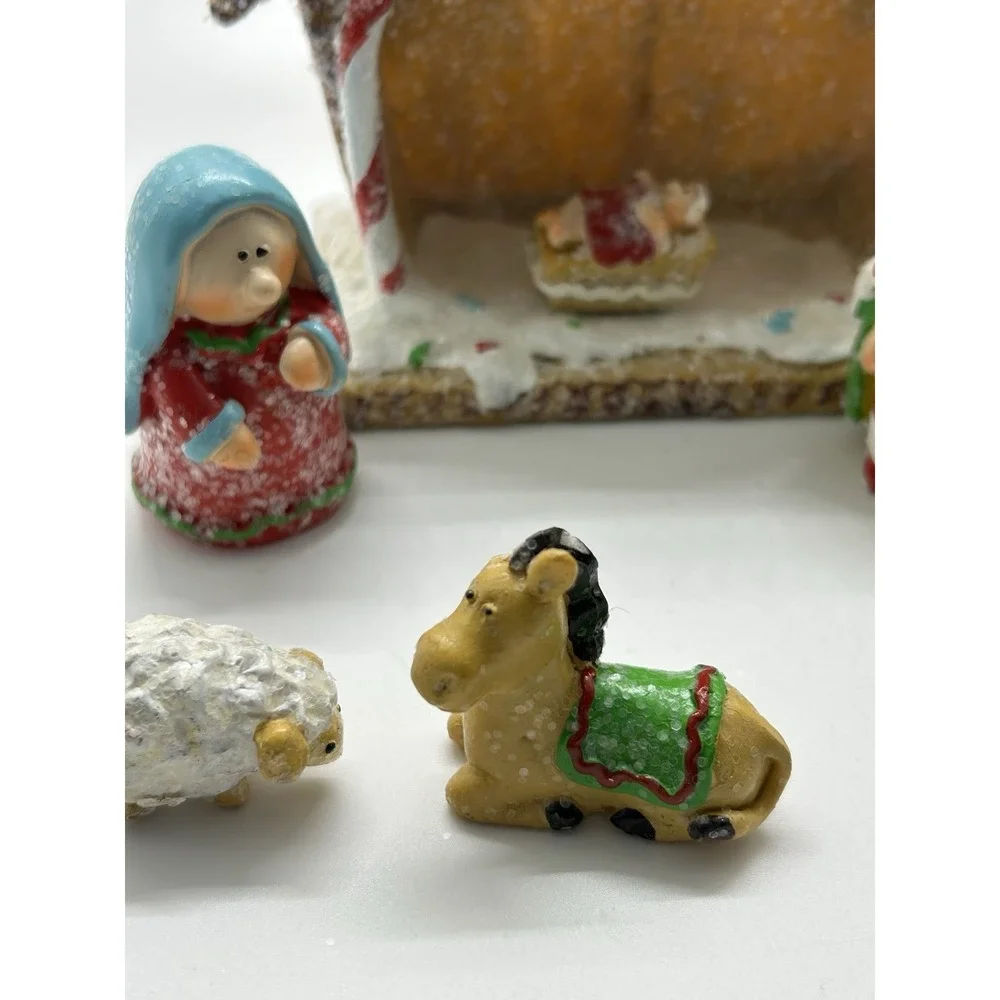 Merry Brite  Small Nativity  Set In Box With Gingerbread Stable And 8 Pieces